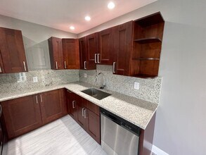 8911 NW 28th Dr in Coral Springs, FL - Building Photo - Building Photo