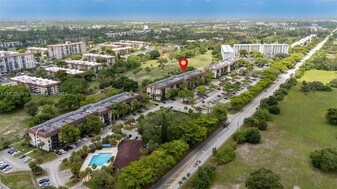 5550 NW 44th St, Unit 205B in Lauderhill, FL - Building Photo