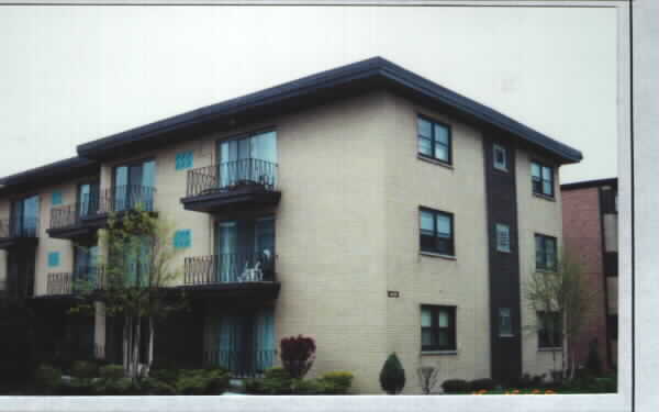 14128 S School St in Riverdale, IL - Foto de edificio