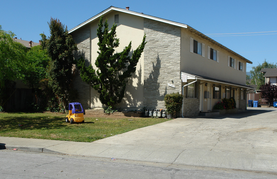 1741 Noranda Dr in Sunnyvale, CA - Foto de edificio