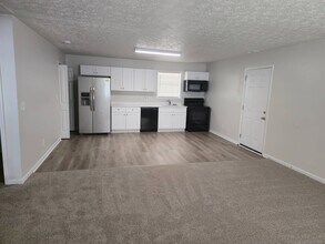 194 Graham St in Winder, GA - Building Photo - Building Photo