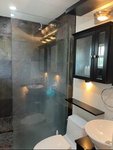 1006 NE 11th St, Unit Back Unit in Fort Lauderdale, FL - Building Photo - Building Photo