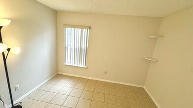 662 Lynbrook St NW in Palm Bay, FL - Building Photo - Building Photo