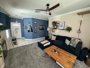1058 Warm Canyon Way in Las Vegas, NV - Building Photo - Building Photo