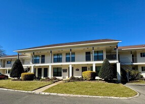 Jefferson Shadows in Baton Rouge, LA - Building Photo
