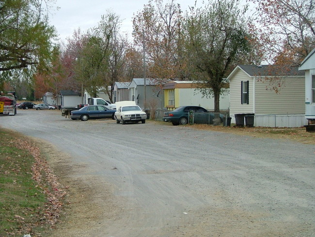 6000 W Broadway in Muskogee, OK - Building Photo - Building Photo