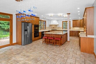 12-0lde Olde Village Dr in Winchester, MA - Building Photo - Building Photo