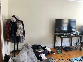 349 Pleasant St in Malden, MA - Building Photo - Building Photo