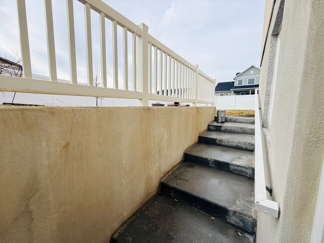 737 3400 W in Layton, UT - Building Photo - Building Photo