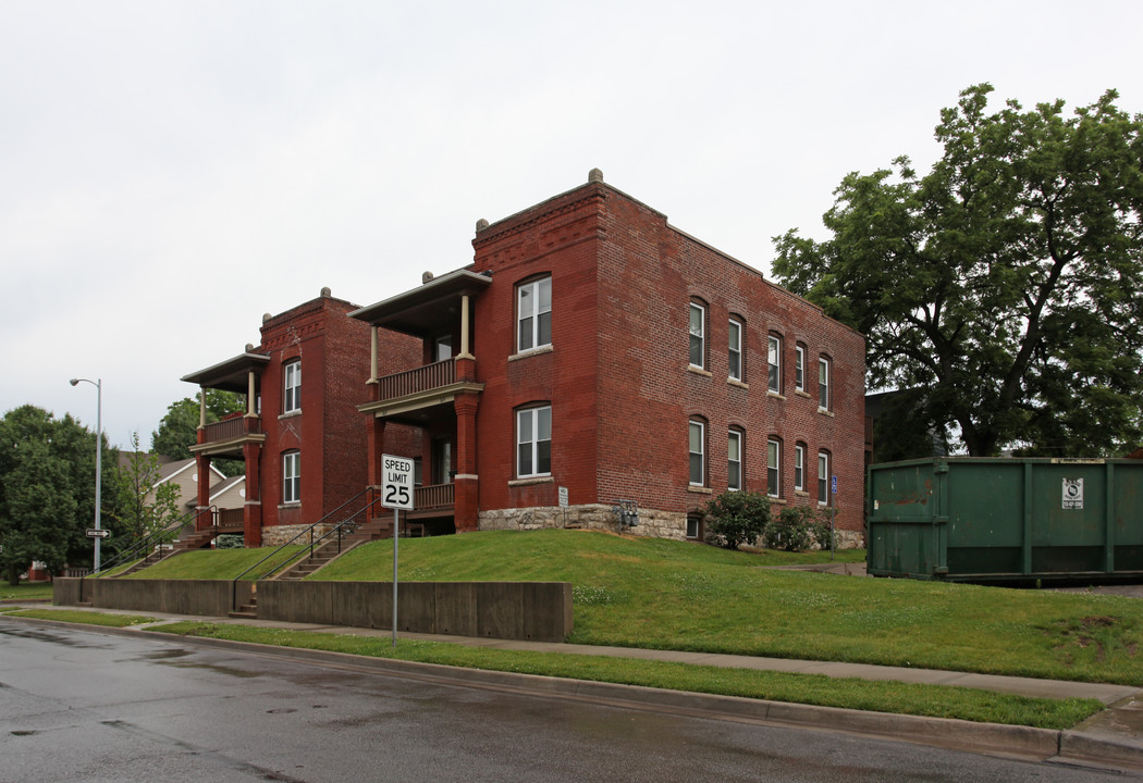 2619-2625 E 30th St in Kansas City, MO - Building Photo