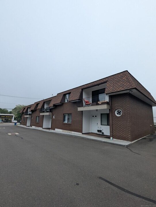 266 Main Ave in Norwalk, CT - Building Photo