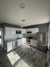 47 Vineyard St, Unit 2 in Providence, RI - Foto de edificio - Building Photo