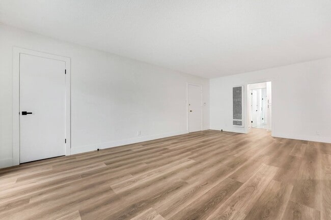 7941 Selma in Los Angeles, CA - Building Photo - Building Photo