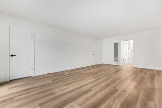 7941 Selma in Los Angeles, CA - Building Photo - Building Photo