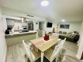 237 2nd Rd in Key Largo, FL - Building Photo - Building Photo