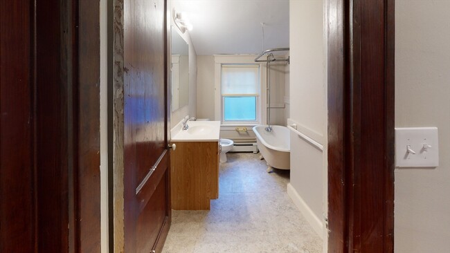 27 Upcrest Rd, Unit #3 in Boston, MA - Building Photo - Building Photo