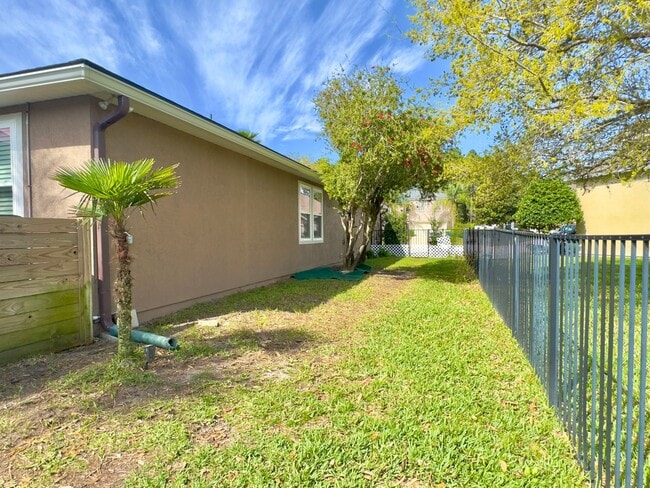 property at 1687 Timber Crossing Ln