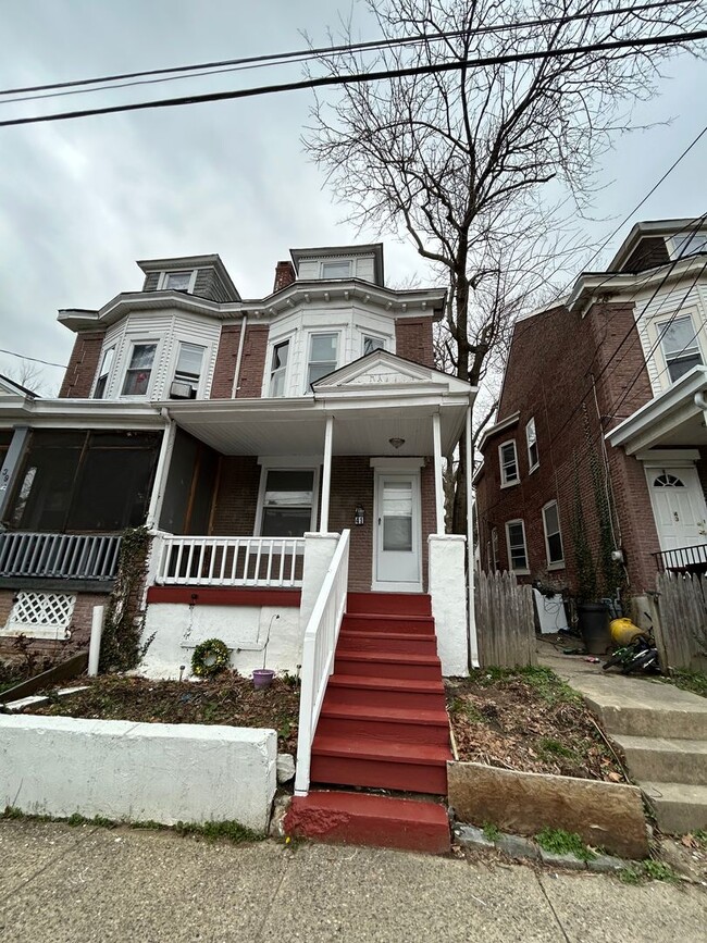 property at 41 Edgemere Ave