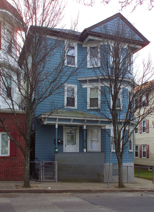 205-211 Columbia St in Fall River, MA - Building Photo - Building Photo