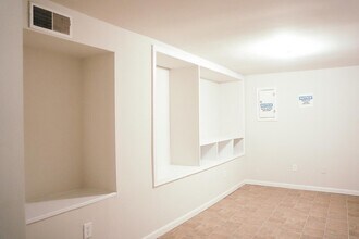 916 W Lombard St in Baltimore, MD - Building Photo - Building Photo