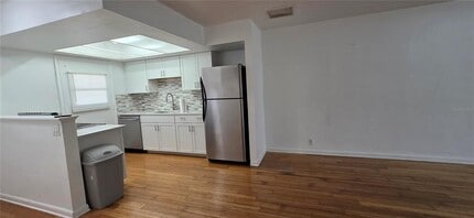 1433 S Belcher Rd in Clearwater, FL - Foto de edificio - Building Photo