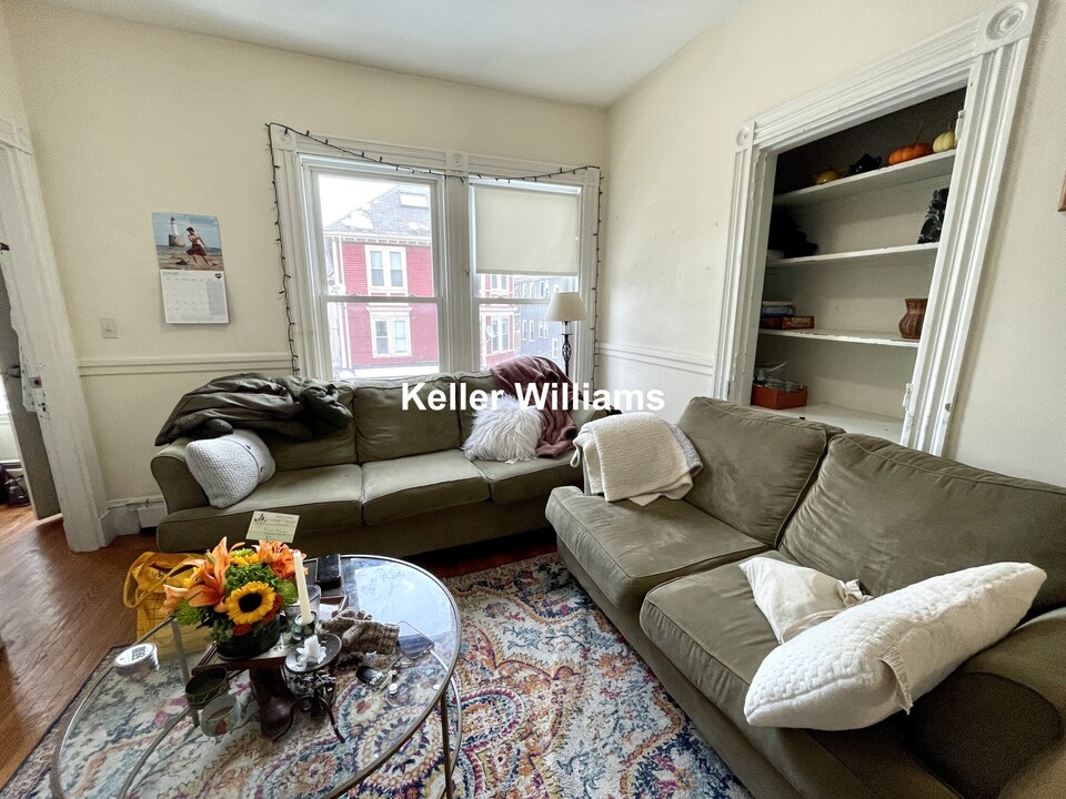 80 Hillside St, Unit 3 in Boston, MA - Building Photo