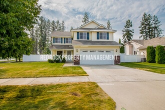 7005 N Joanna Dr in Coeur d'Alene, ID - Building Photo - Building Photo