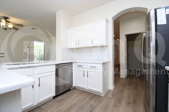 3250 E Hampton Ln in Gilbert, AZ - Building Photo - Building Photo