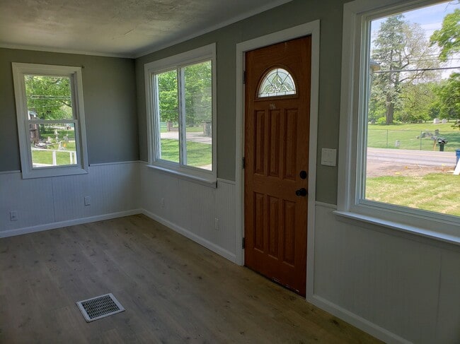 1525 E Elm St in Griffith, IN - Building Photo - Building Photo
