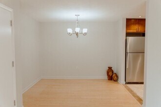 16 Williamsburg Ct-Unit -23 in Shrewsbury, MA - Building Photo - Building Photo