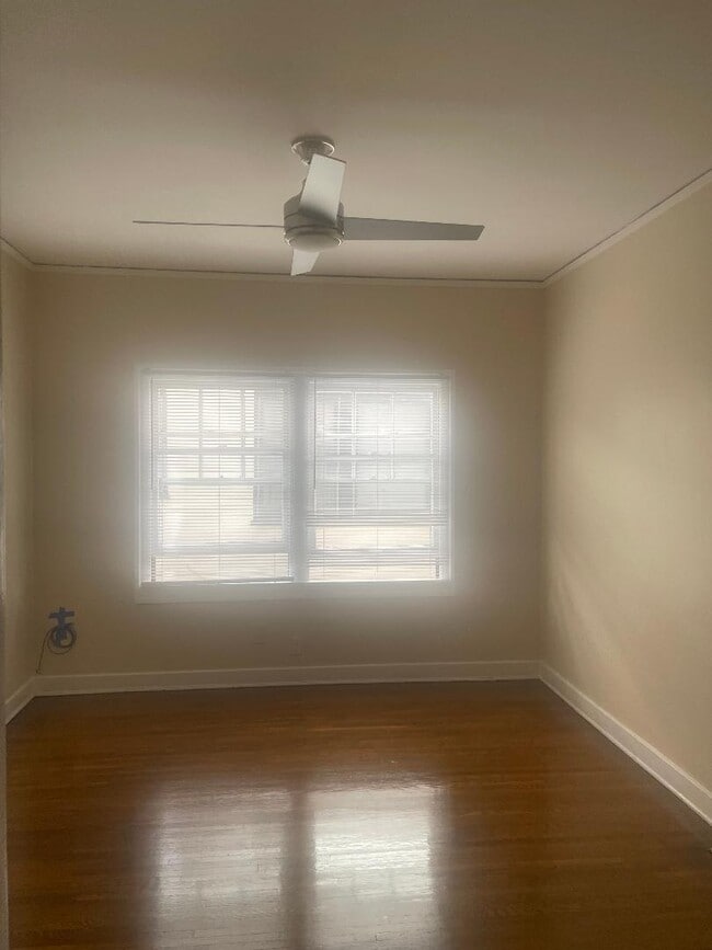 8129 Blackburn Ave, Unit 8129 in Los Angeles, CA - Foto de edificio - Building Photo