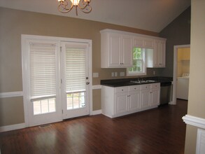 1009 Sebring Dr in Winterville, NC - Building Photo - Building Photo