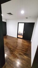 5642 W Diversey Ave-Unit -Office 103 in Chicago, IL - Building Photo - Building Photo