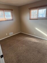 338 E Jewell Ave in Salina, KS - Building Photo - Building Photo