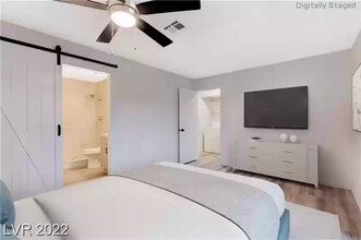 5191 Caliente St in Las Vegas, NV - Building Photo - Building Photo