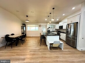 9523 Northeast Ave in Philadelphia, PA - Building Photo - Building Photo