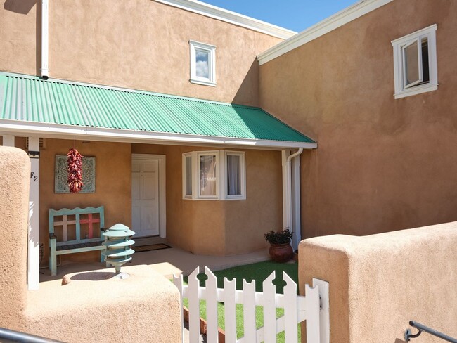 501 Rio Grande Ave in Santa Fe, NM - Building Photo - Building Photo