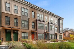 7345 Blade Dr in Falls Church, VA - Building Photo