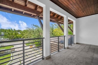 6120 SW 80th St in Miami, FL - Building Photo - Building Photo