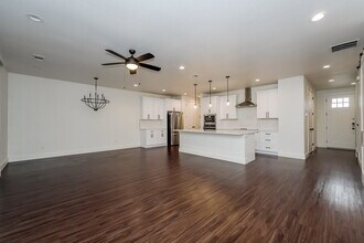 8585 Mulligan Pass in Saginaw, TX - Foto de edificio - Building Photo