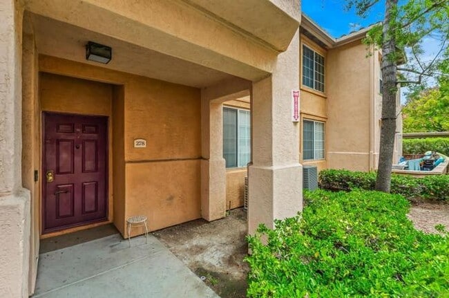 18656 Caminito Cantilena in San Diego, CA - Building Photo - Building Photo