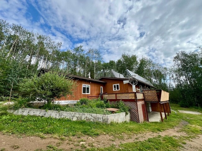 property at 1569 La Rue Ln