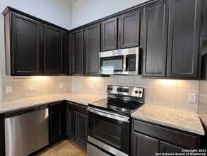 1123 Renee Way in Seguin, TX - Building Photo - Building Photo