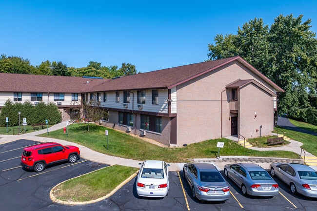 Manchester Heights in Grafton, WI - Building Photo - Building Photo