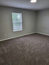 1011 Brooklyn Blvd in Berea, KY - Building Photo - Building Photo