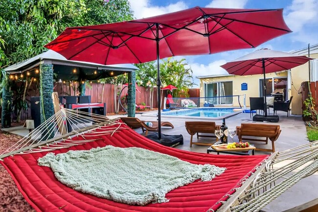 property at 4310 Applecrest Dr