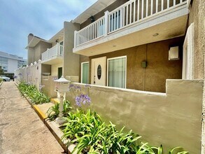 4142 Patrice Rd in Newport Beach, CA - Foto de edificio - Building Photo