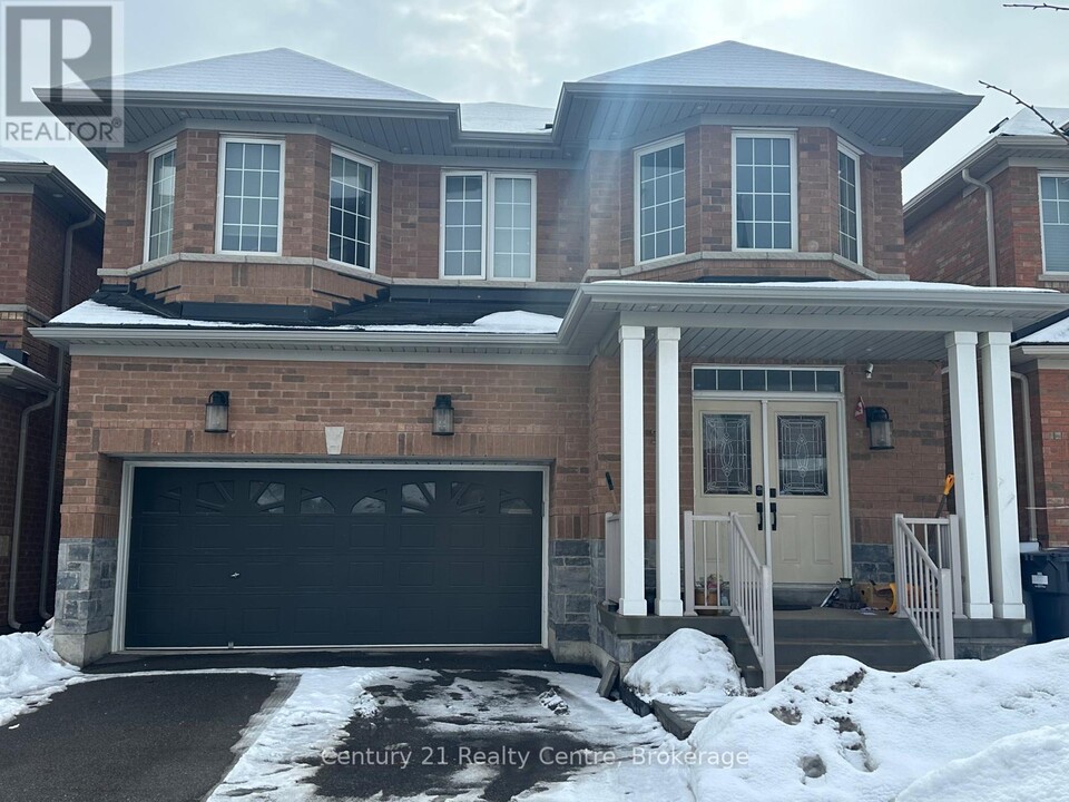 25 Locarno St in Brampton, ON - Building Photo