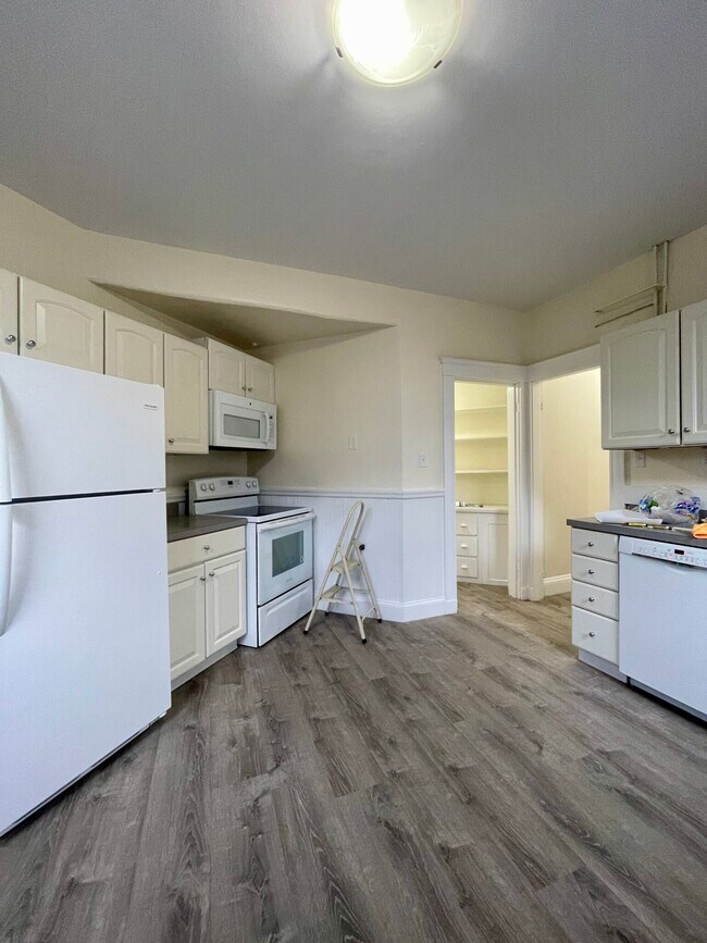 35 Claflin Rd in Brookline, MA - Building Photo - Building Photo