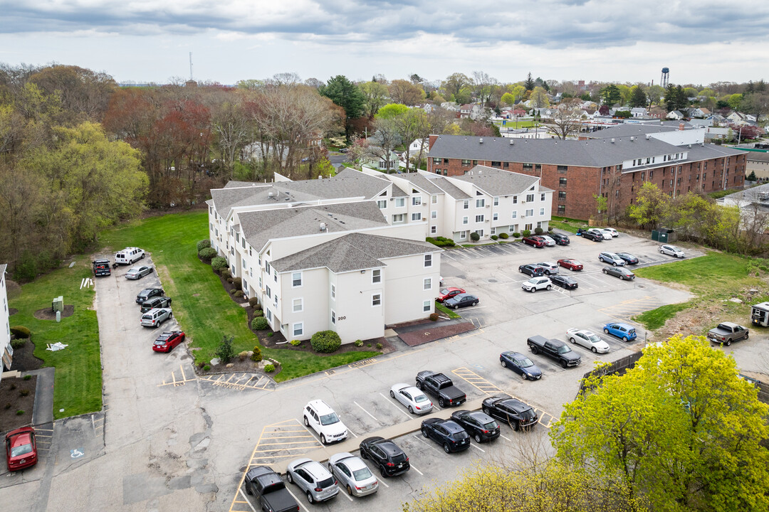 Woodlawn Estates in North Providence, RI - Building Photo